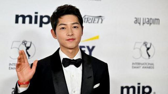 Cerita Pernikahan Song Joong Ki dan Katy Louise, Bahasa Jadi Tantangan